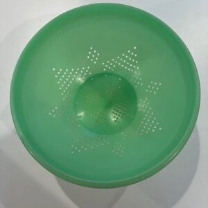 3/$20 vintage Tupperware colander